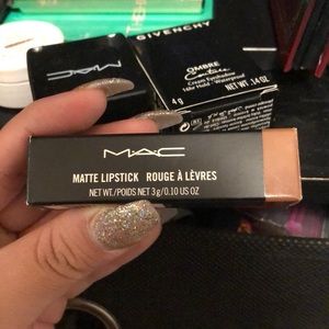 New Mac the nudes lipstick